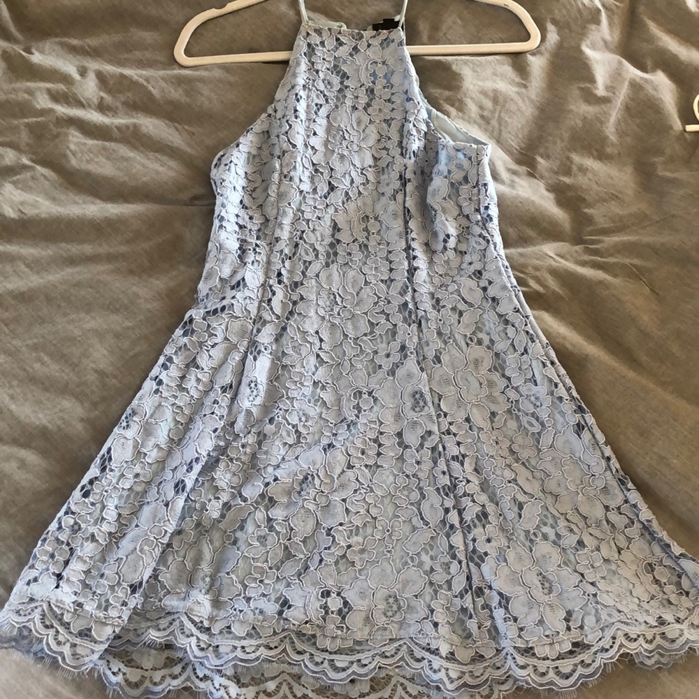 Fit and flat halter mini dress